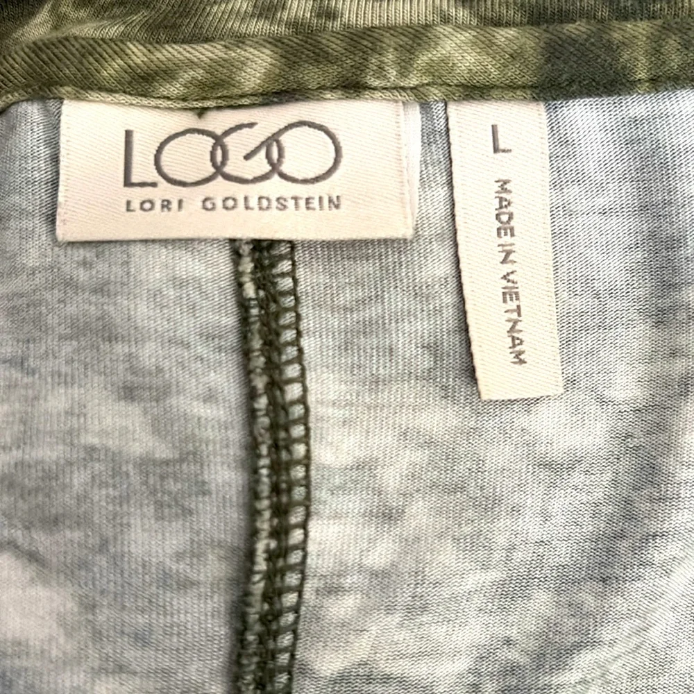 LOGO Long Sleeve Shark-bite Tunic. NWOT - Picture 4 of 5